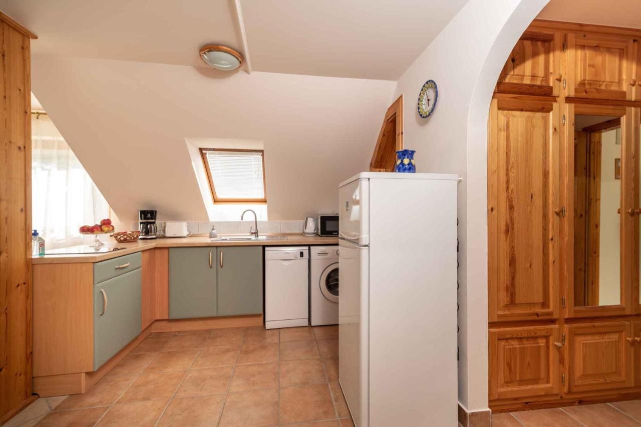 Apartment In Keszthely/Balaton 19020 מראה חיצוני תמונה